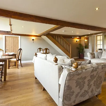 Throstle Nest Farm بيت ضيافة 4*