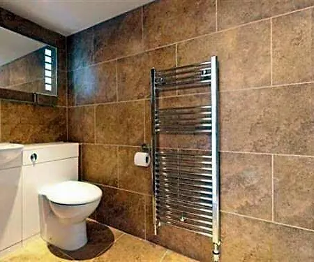 Throstle Nest Farm Guest house 4*