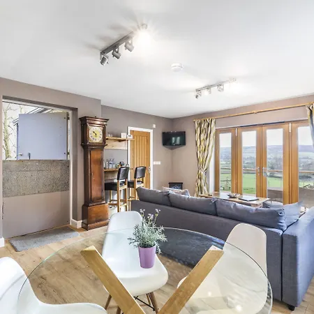Throstle Nest Farm 4*