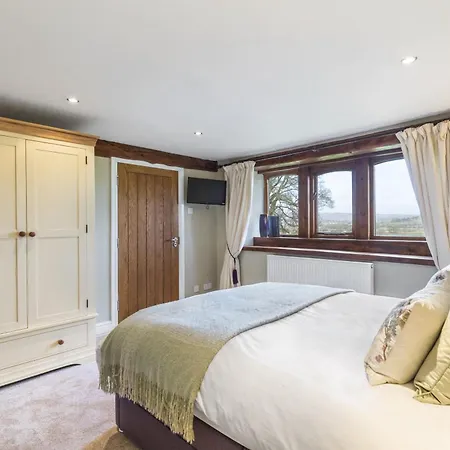 Throstle Nest Farm 4* Carleton