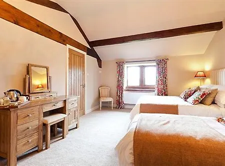 Гостевой дом Throstle Nest Farm Carleton